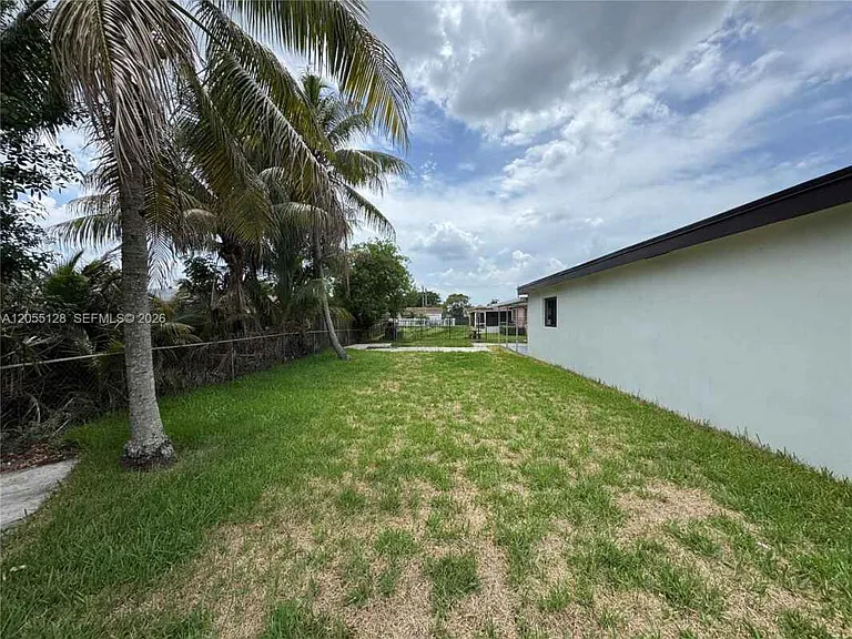 2980 NW 210th Ter — Photo 25
