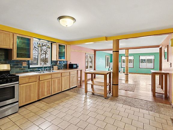 5th image of 12015 Oakridge Rd