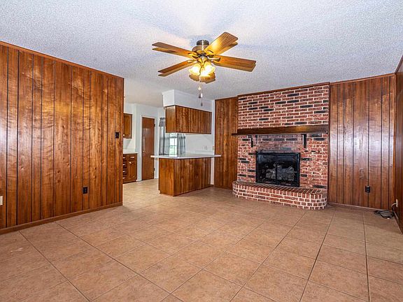 2nd image of 4350 Farm Road 196 S