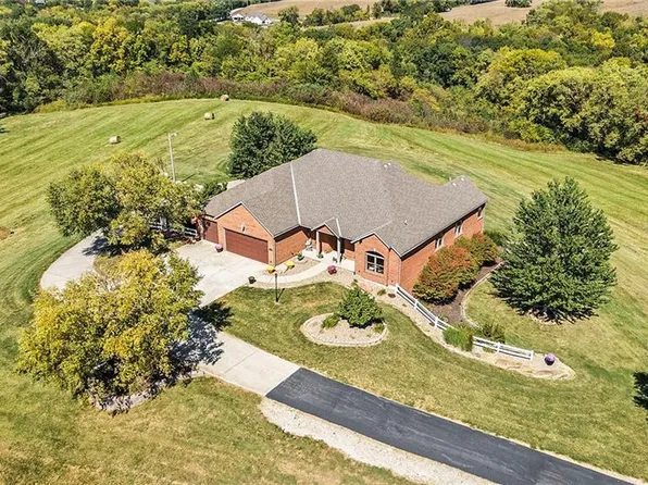 9355 NW Moore Rd, Kansas City, MO 64153