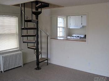 4th image of 105 E Main St