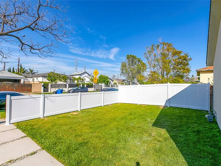 12340 Lull St — Photo 6