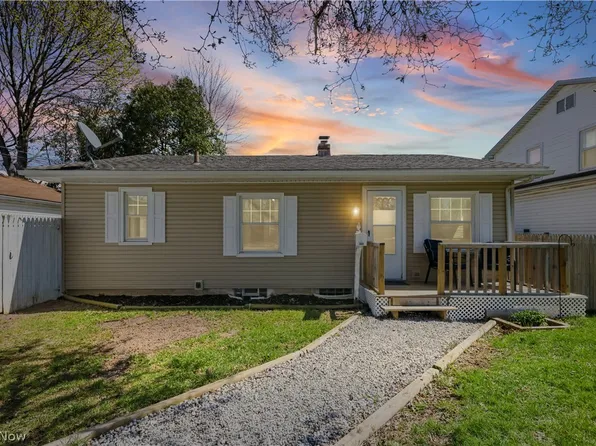 169 Hillman Rd, Akron, OH 44312