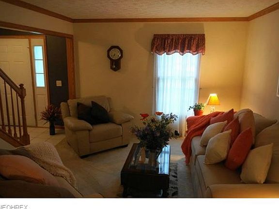 3rd image of 4350 Clover Dr