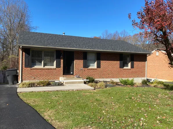 2720 Tulip Ln, Vinton, VA 24179