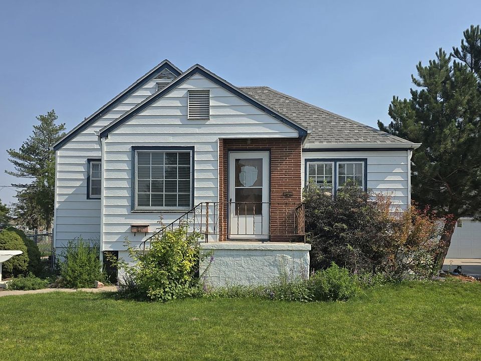 1st image of 1922 Maple St