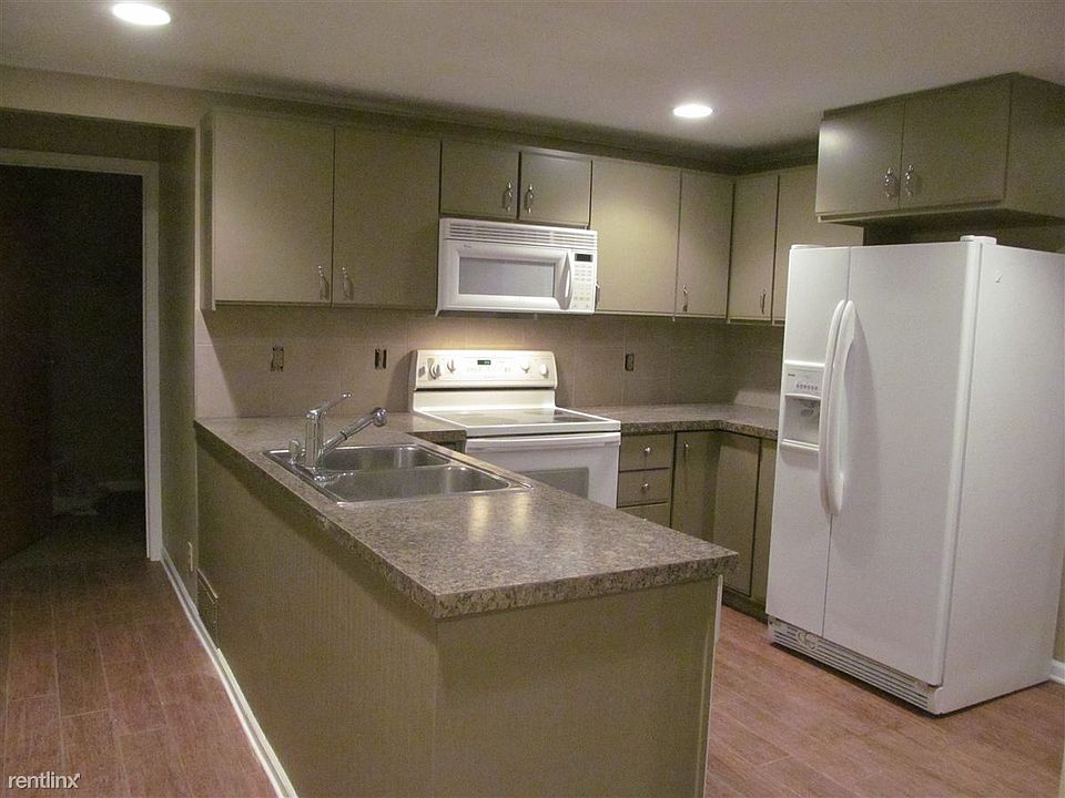 Kitchen comes with appliances