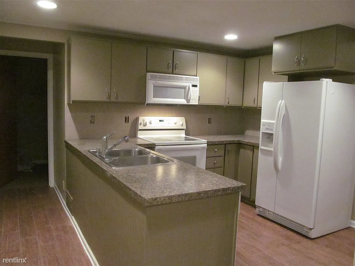 14011 Myers Lake Ave NE photo 1