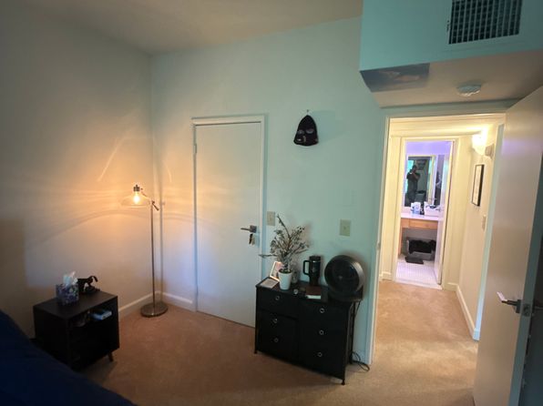 11 Woodlake Rd APT 2