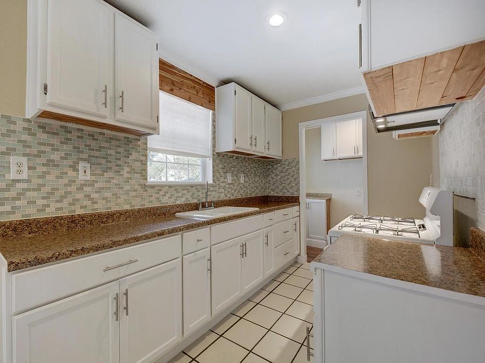 1st image of 2814 Garwood St #A