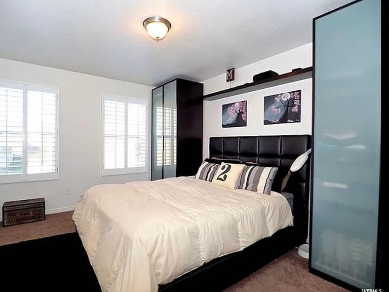 181 W Carrick Dr — Photo 12
