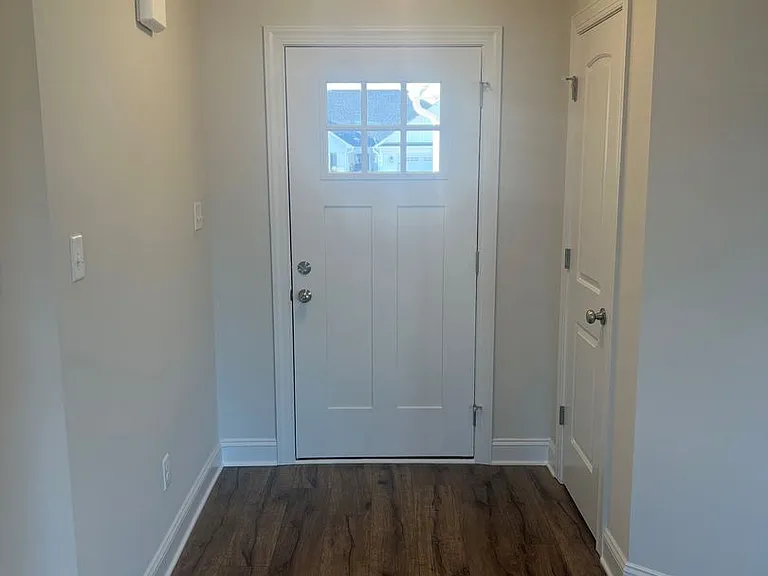 918 Uplands Ln — Photo 5