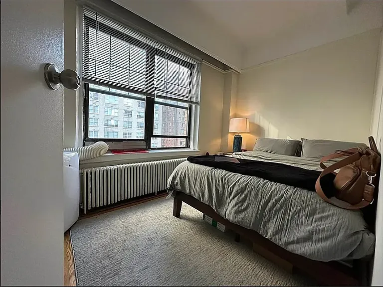 310 E 55th St #10DB — Photo 4