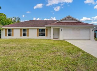 2125 SW Salvatierra Boulevard, Port St Lucie, FL 34987