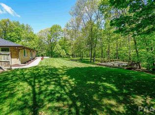 153 Chestnut Dr, Morton, IL 61550