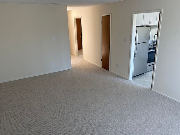 3rd image of 725 20th Ave APT 3