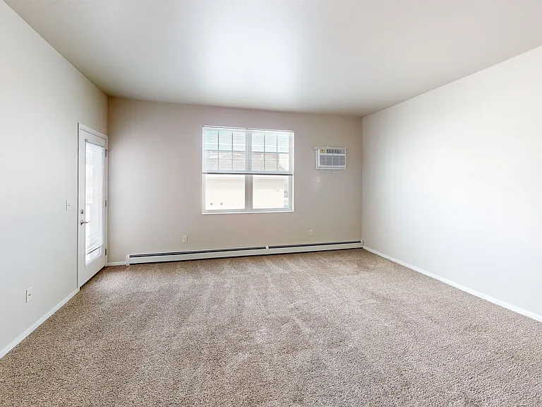 Burlington Apartments — Photo 26