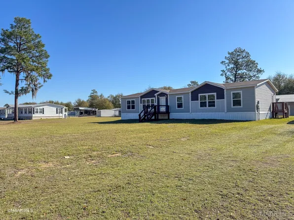 710 Sand Island Dr, Camden, AL 36726