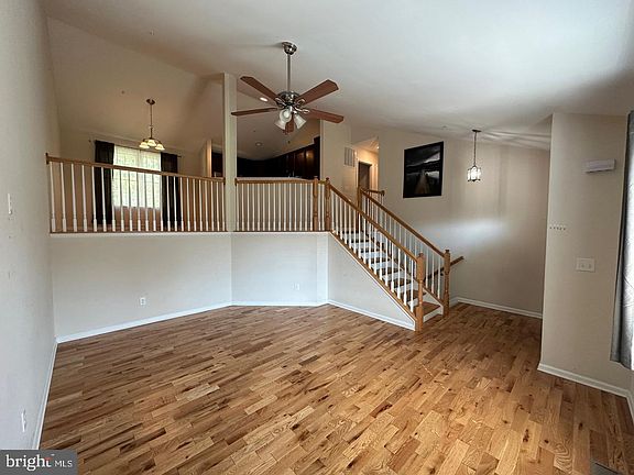 5th image of 4141 Main St