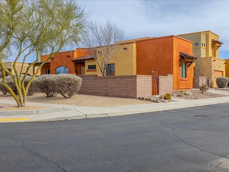 8721 E Perry Park Cir — Photo 7
