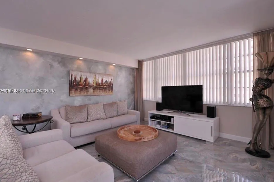 18041 Biscayne Blvd #1104