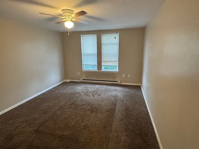 8 Rhodes Ave — Photo 7