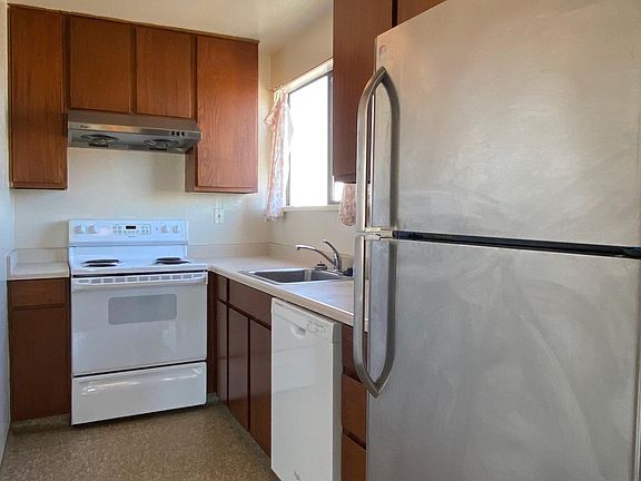 5th image of 2390 39th Ave APT 4
