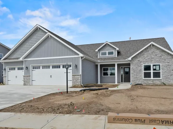 2221 Raccoon Run Blvd, Winona Lake, IN 46590