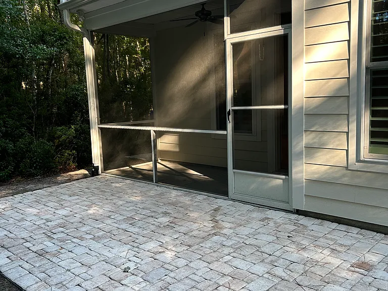 3380 Eastman Dr — Photo 12