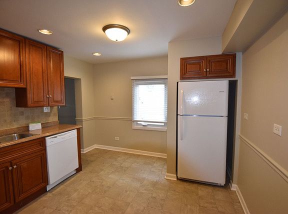 5th image of 10011 S Merton Ave