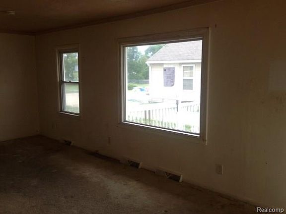 3rd image of 343 Osmun St