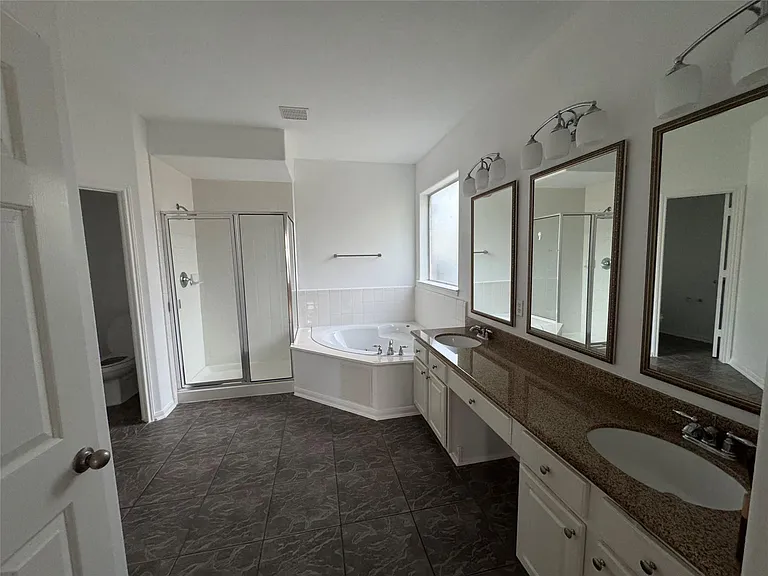 6311 Auburn Terrace Ct — Photo 14