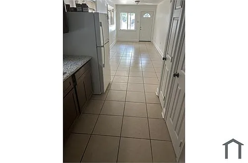 2034 Franklin Ave Photo 1