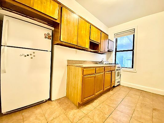 3rd image of 4318 39th Pl APT 16