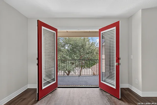 8726 Atwater Crk — Photo 33