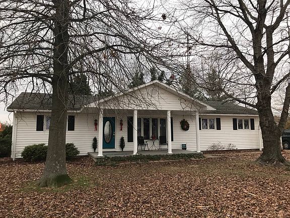 4th image of 1395 County Road 975 E
