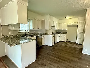 537 Grant St — Photo 2