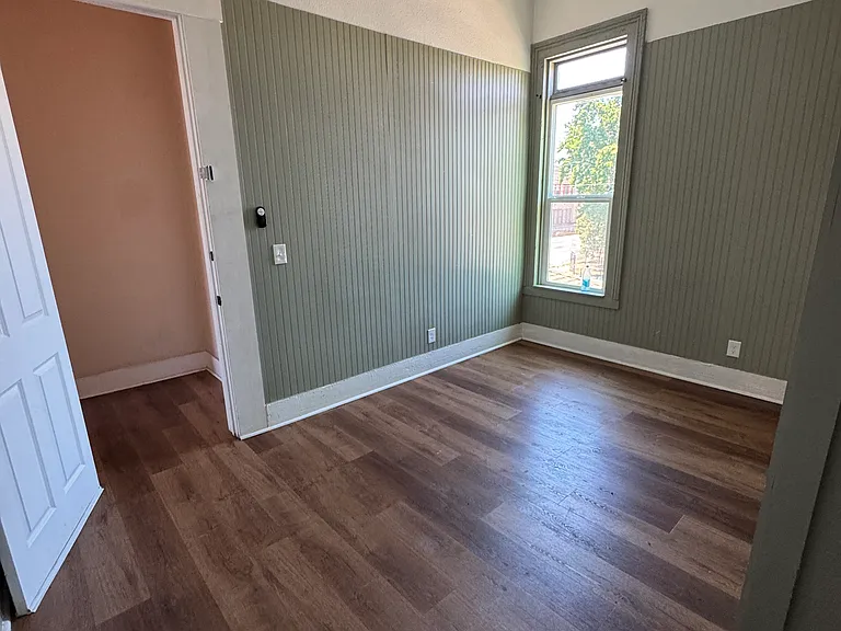 145 W Flora St #E — Photo 4