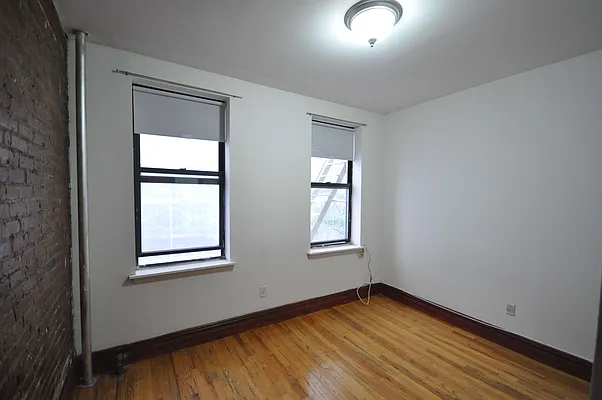 Rented by International Property Services LLC | media 9