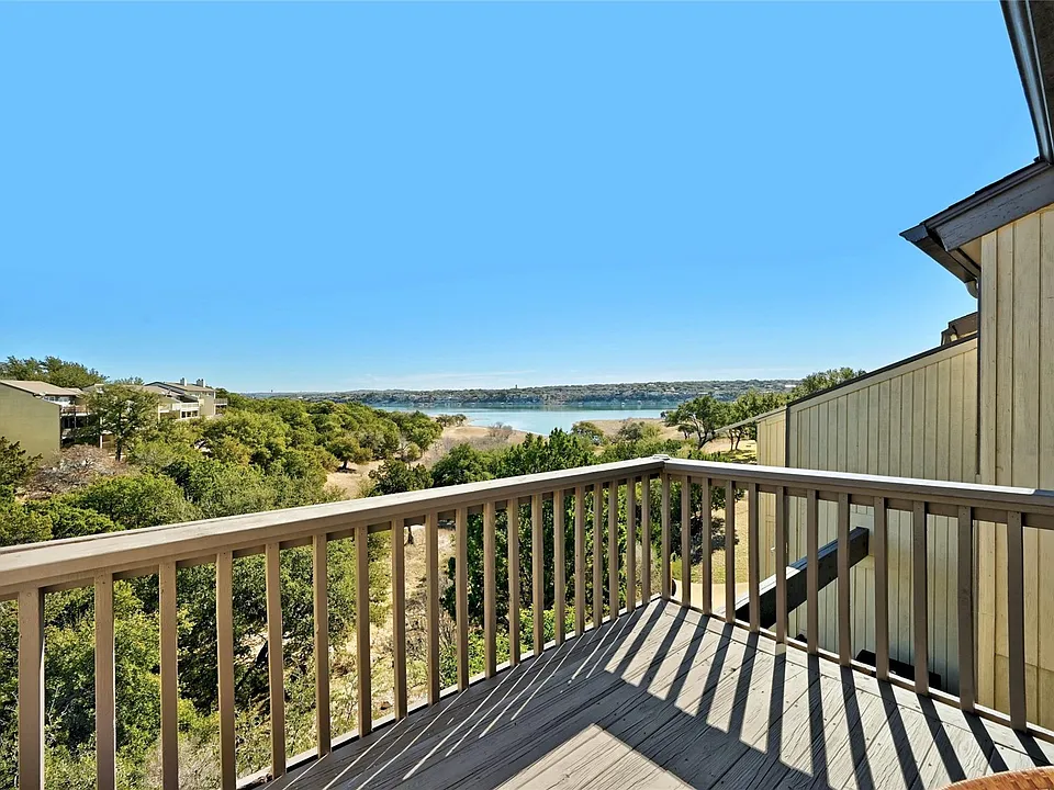 115 Comanche Point