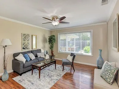 7543 Saybrook Dr photo 1