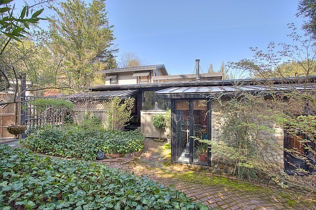 1st image of 184 Oak Knoll Ct