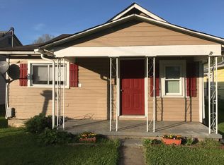 222 4th St, Spencer, WV 25276