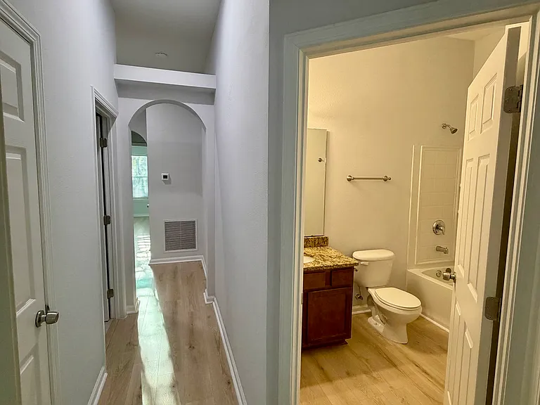 13305 Solar Dr — Photo 21