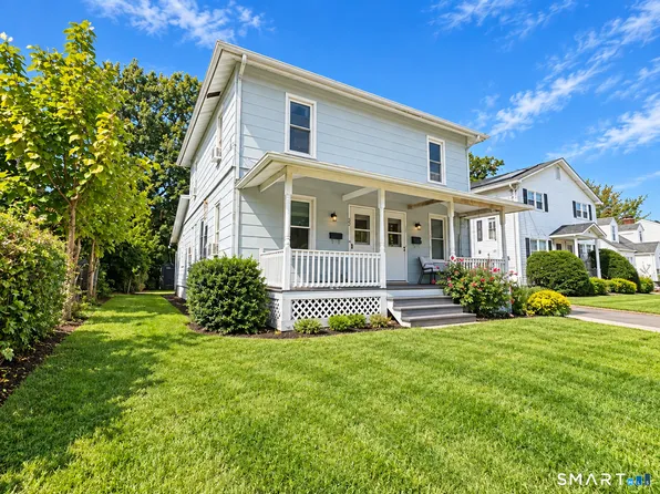 30 Essex St, Manchester, CT 06040