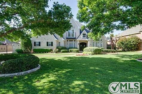 1st image of 613 Logans Ln