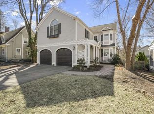26 Dexter Rd, Lexington, MA 02420