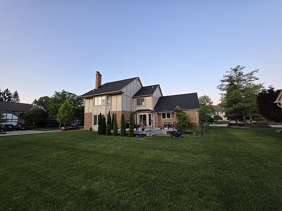 4th image of 1152 Congress Dr
