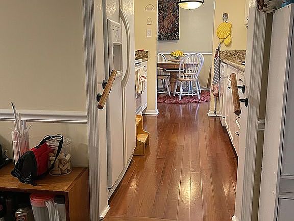4th image of 1422 Kingstream Dr