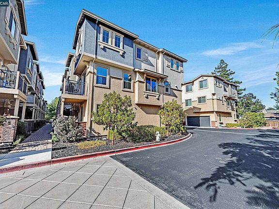 3rd image of 1840 Enclave Pl